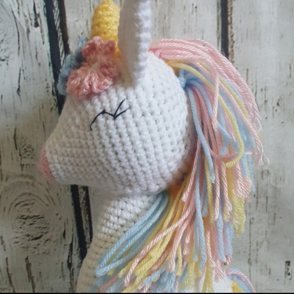 Crochet White Unicorn Amigurumi doll - Picture 2 of 9